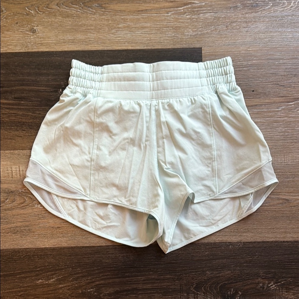 Lululemon Hotty Hot HR Short 2.5”